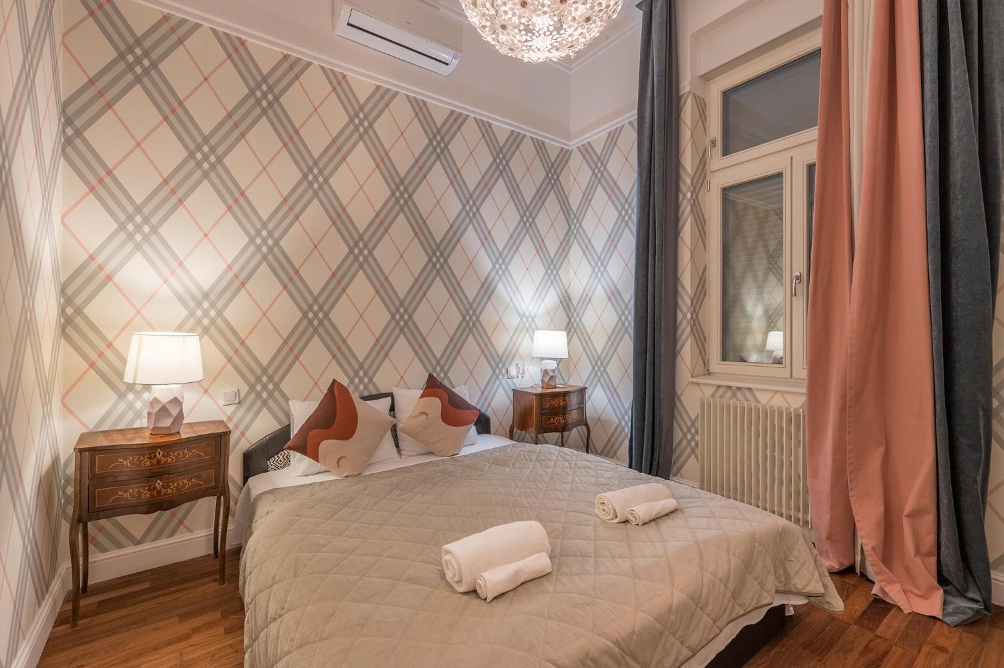 Appartement Unique In By Cavaland Boedapest